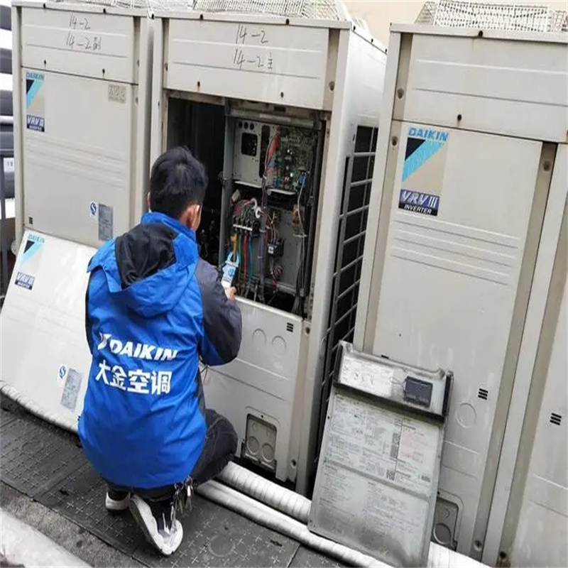 深圳龙岗宝龙柜机空调跳闸故障维修