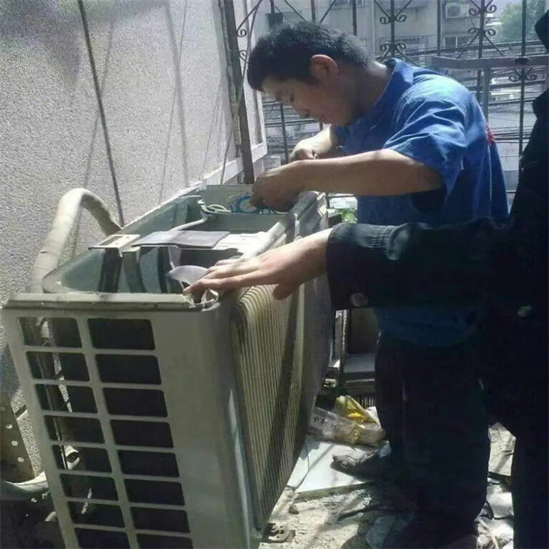深圳龙岗宝龙空调内机漏水上门维修大概多少钱